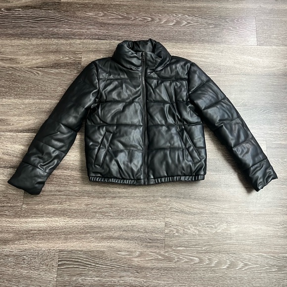 Women’s black puffer jacket - Picture 3 of 9